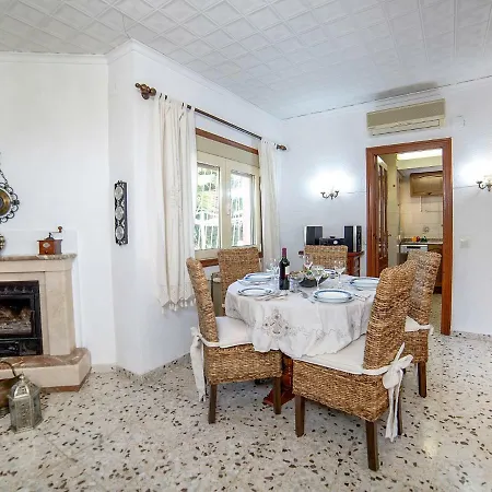 Villa Alegraa