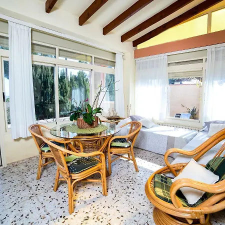 Villa Alegraa